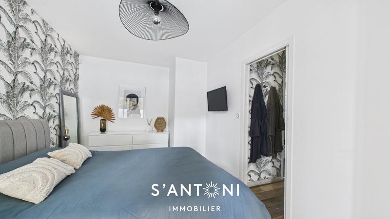 Maison - 200 m² - 9 pièces