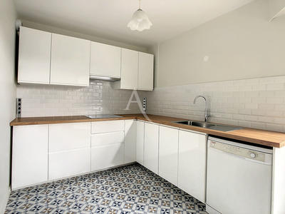 Appartement - 95 m² - 5 pièces