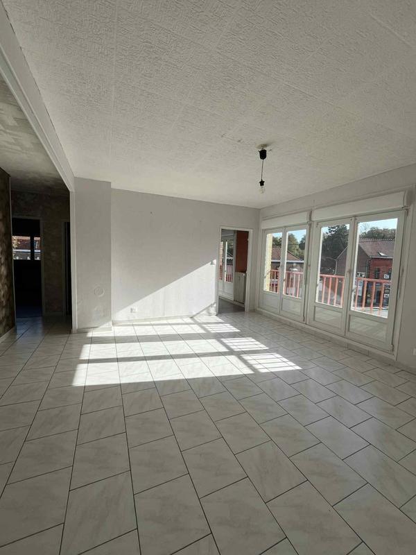 Appartement - 83 m² - 5 pièces