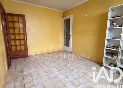 Maison - 251 m² - 7 pièces