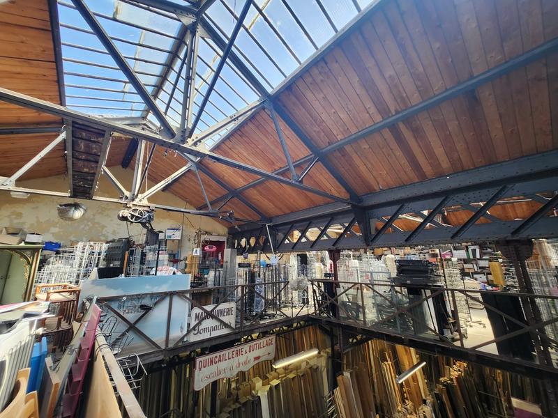 Entrepôt - 750 m² - 5 pièces