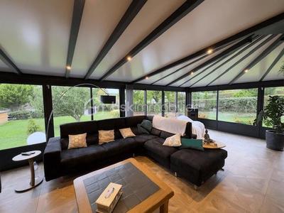 Maison - 186 m² - 9 pièces