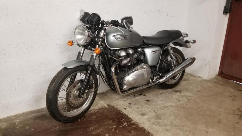 Triumph Thruxton 900 triumph gris 0900 540