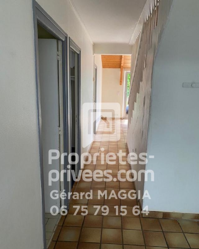Maison - 220 m² - 11 pièces