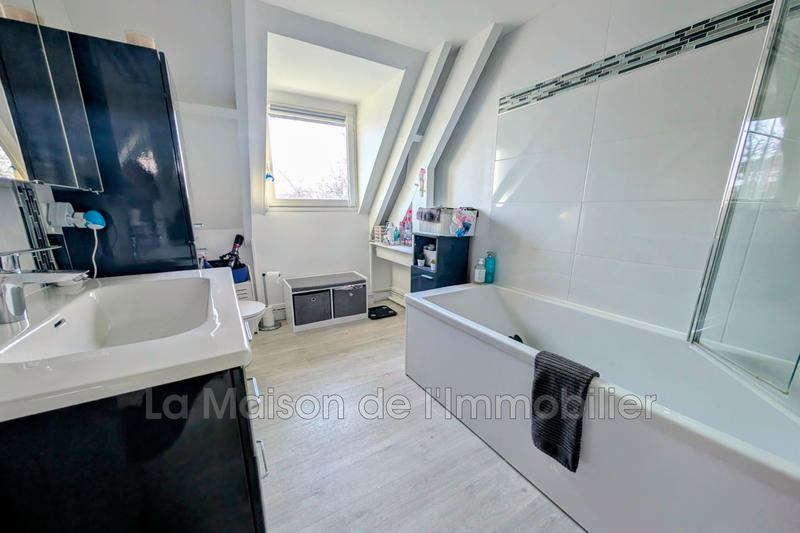 Maison - 122 m² - 5 pièces