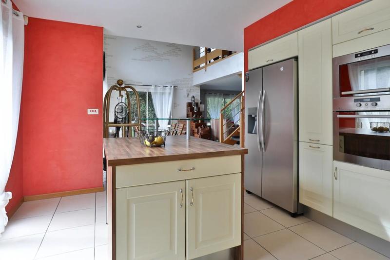 Maison - 220 m² - 5 pièces