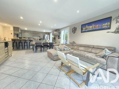 Maison - 159 m² - 6 pièces