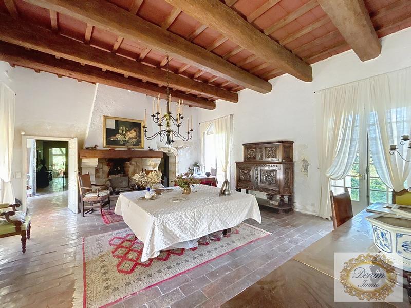 Maison - 500 m² - 11 pièces