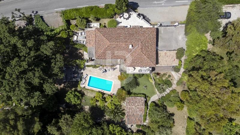 Villa - 312 m² - 7 pièces