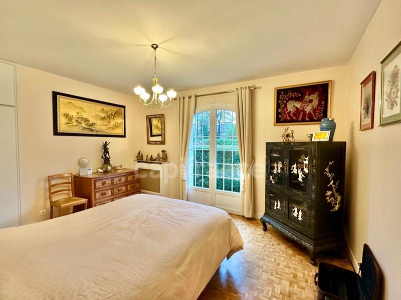 Maison bourgeoise - 225 m² - 9 pièces