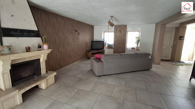 Maison - 220 m² - 7 pièces