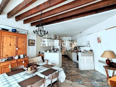 Maison - 90 m² - 3 pièces