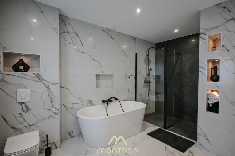 Villa - 200 m² - 6 pièces