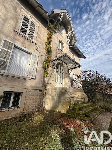 Maison - 201 m² - 7 pièces