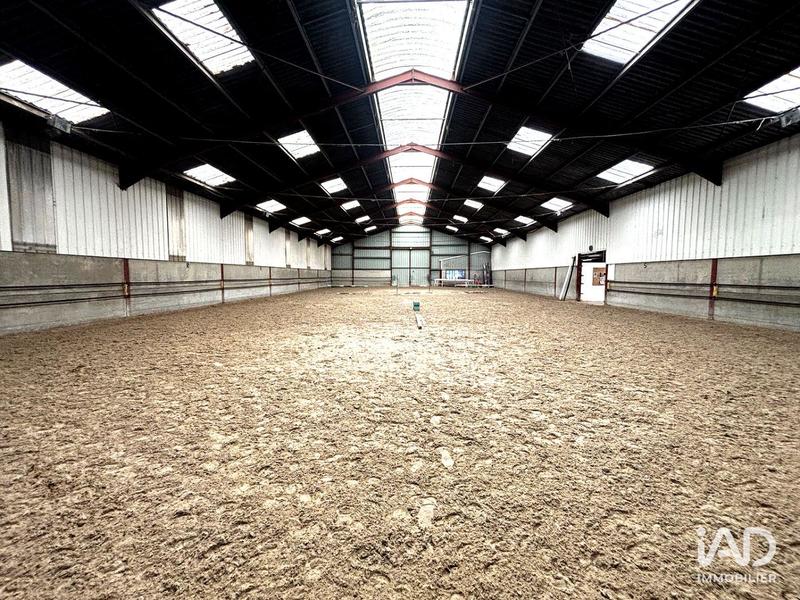 Local commercial - 8 310 m²