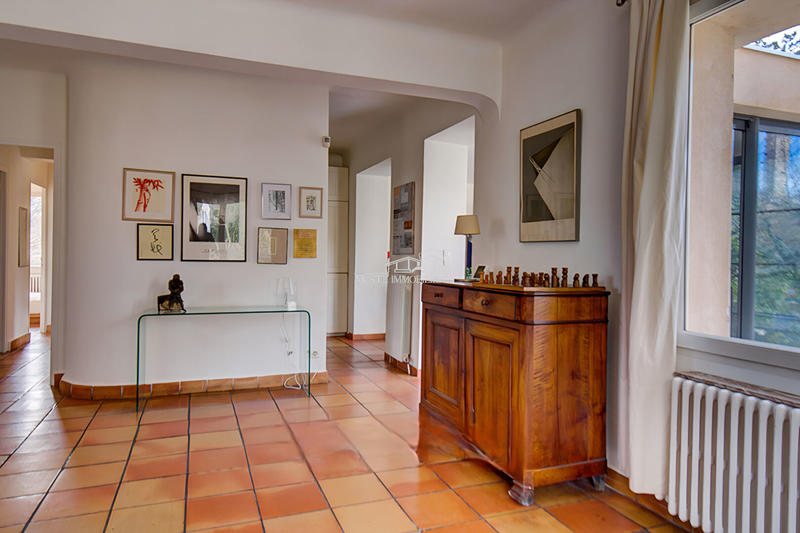 Maison - 230 m² - 7 pièces