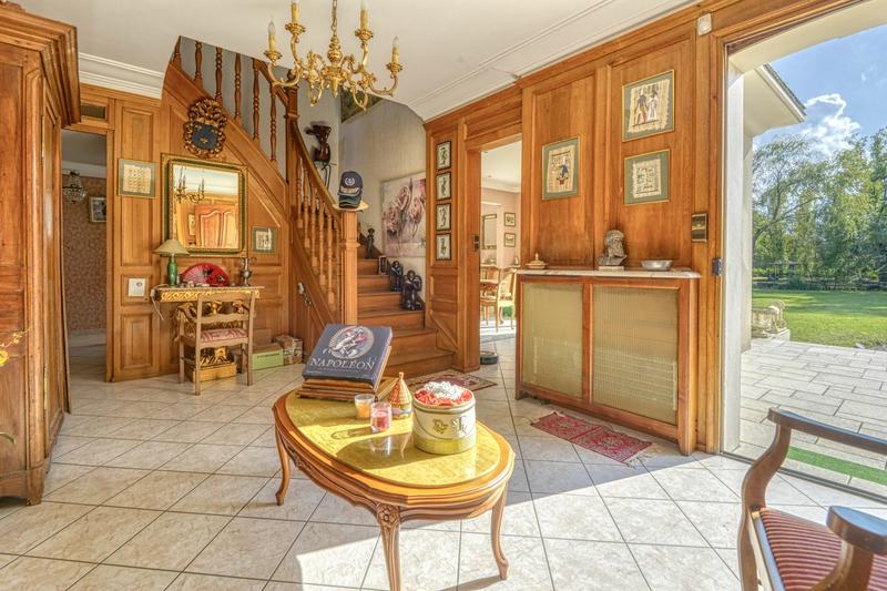 Maison - 270 m² - 7 pièces