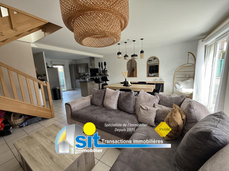 Maison - 104 m² - 4 pièces