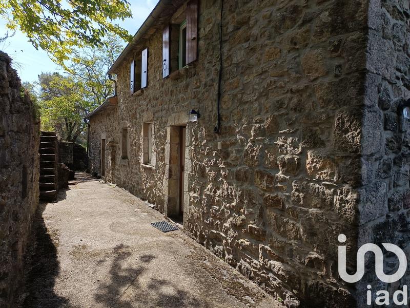 Maison - 230 m² - 9 pièces