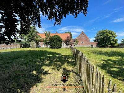 Maison - 370 m² - 8 pièces