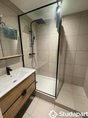 Chambre - 15 m² - 1 pièce