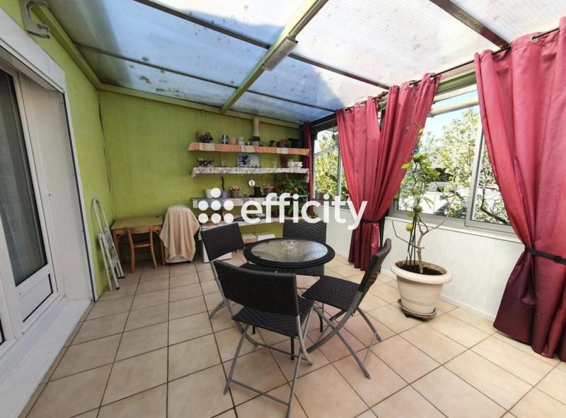 Maison - 92 m² - 5 pièces