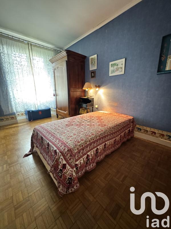 Maison - 230 m² - 8 pièces