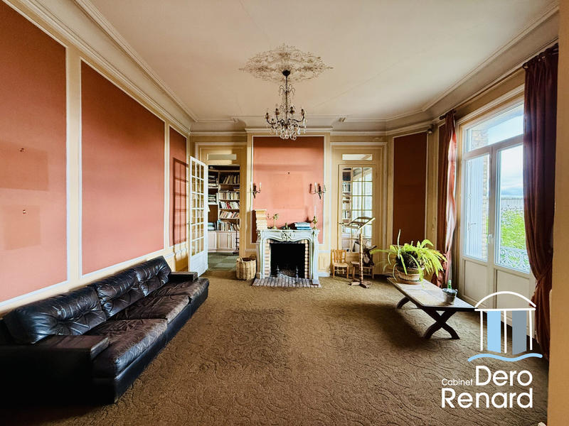 Maison ancienne - 270 m² - 10 pièces