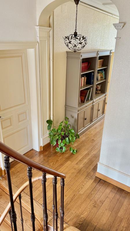 Maison - 245 m² - 11 pièces