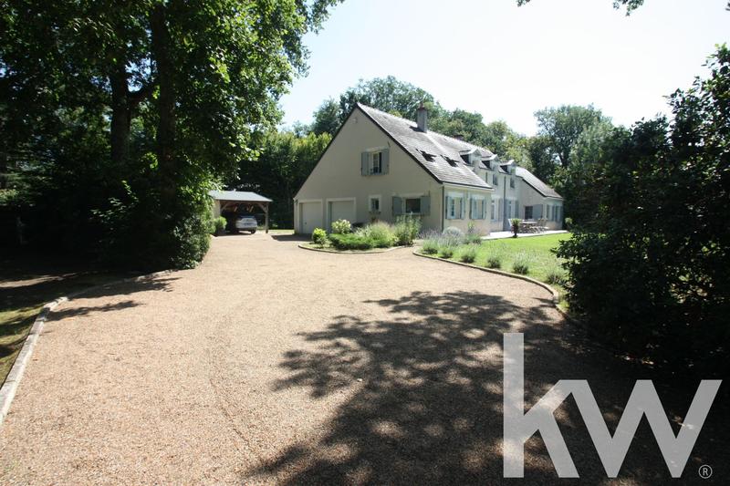 Maison - 219 m² - 7 pièces