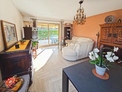 Appartement - 76 m² - 3 pièces