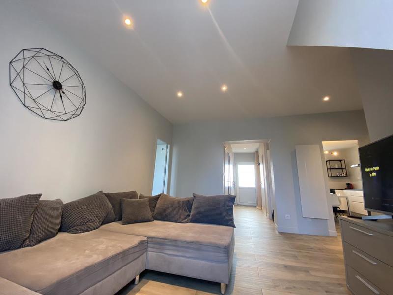 Appartement - 150 m² - 8 pièces