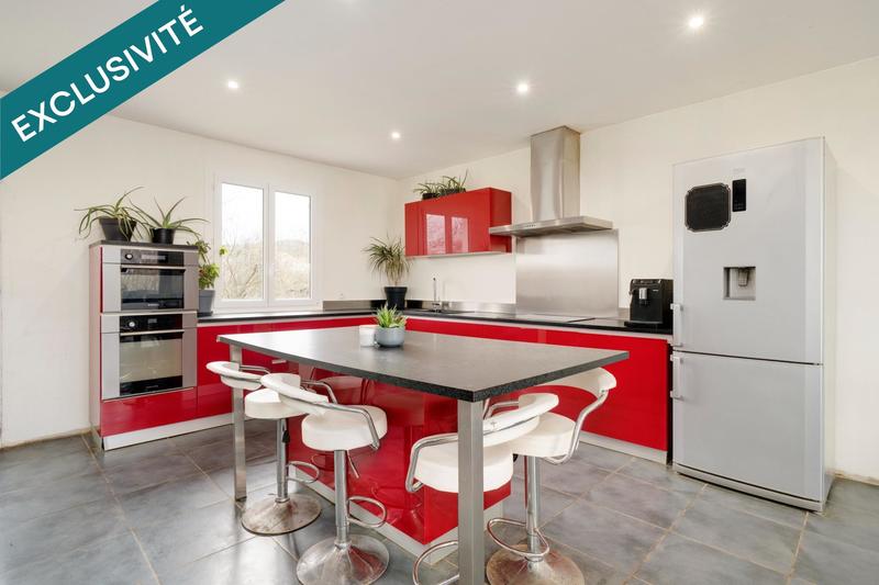 Maison - 95 m² - 5 pièces