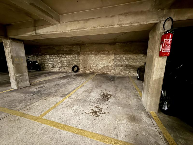 Parking / Garage - 25 m²