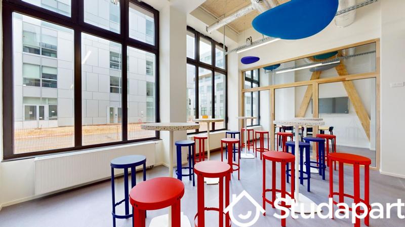 Chambre - 13 m² - 1 pièce