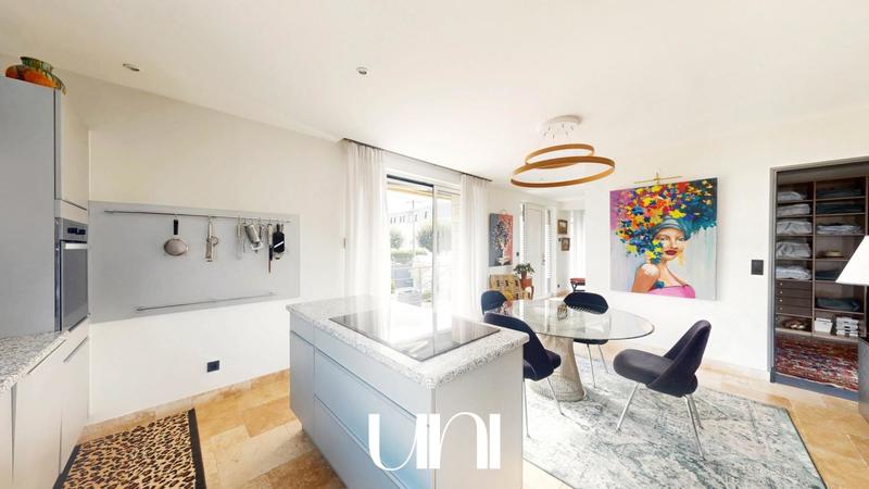 Maison - 185 m² - 6 pièces