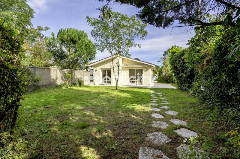 Maison - 90 m² - 3 pièces