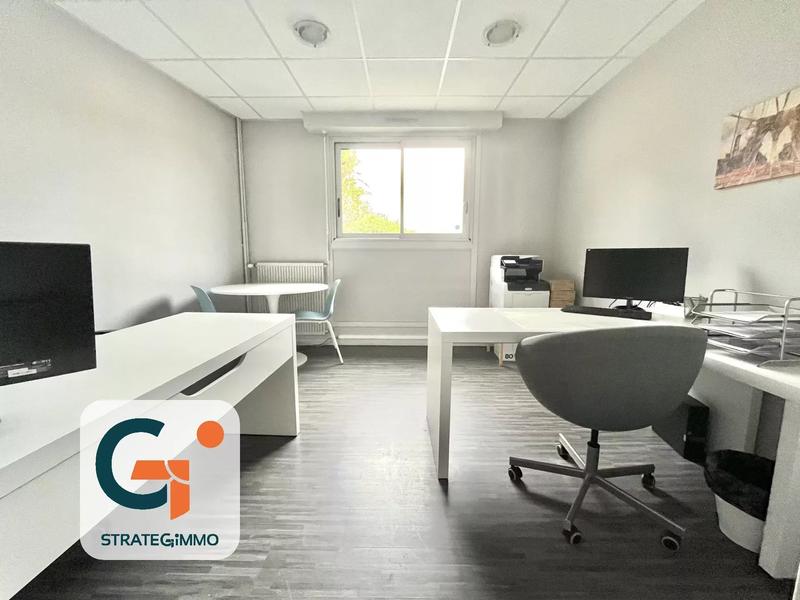 Bureau - 13 m² - 1 pièce