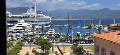 Appartement - 96 m² - 4 pièces