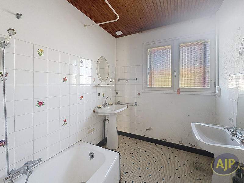 Maison - 91 m² - 5 pièces