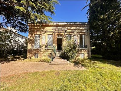 Villa - 289 m² - 6 pièces