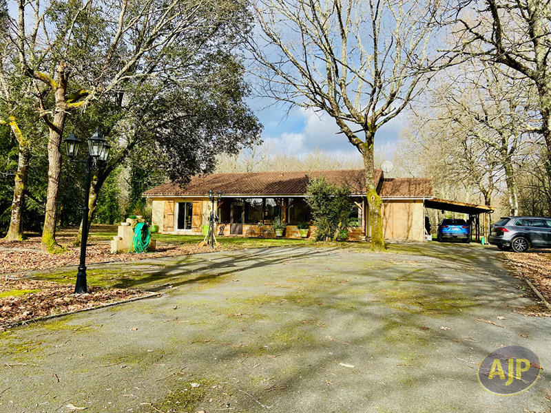 Maison - 140 m² - 4 pièces