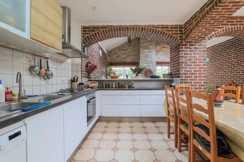 Maison - 174 m² - 8 pièces