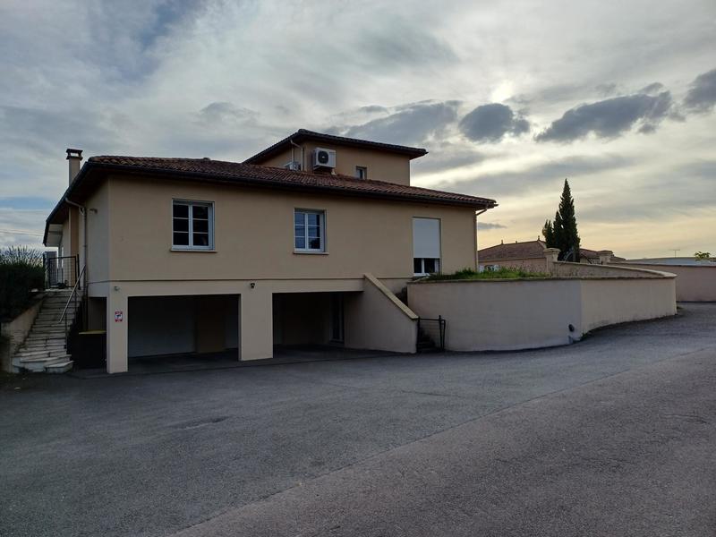 Maison - 234 m² - 7 pièces