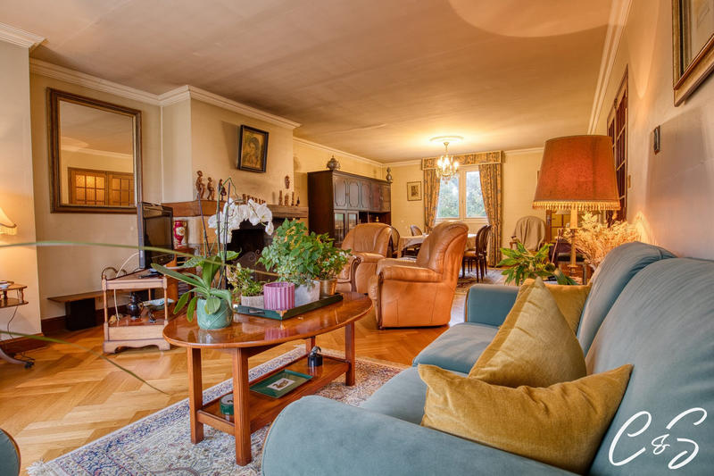 Maison - 162 m² - 6 pièces