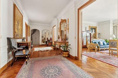 Appartement - 289 m² - 8 pièces