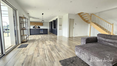 Maison contemporaine - 159 m² - 6 pièces