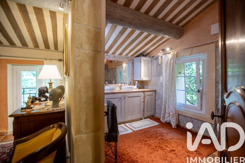 Maison - 343 m² - 14 pièces