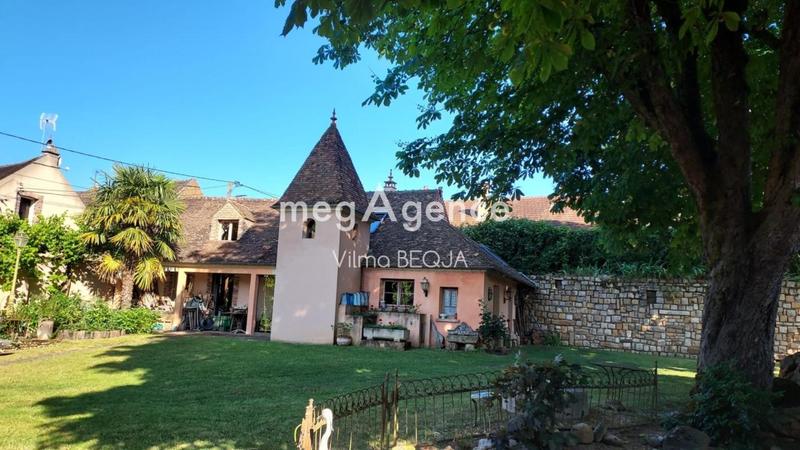 Maison ancienne - 310 m² - 8 pièces