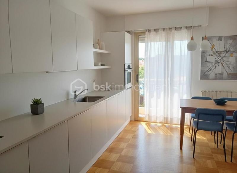 Appartement - 84 m² - 3 pièces